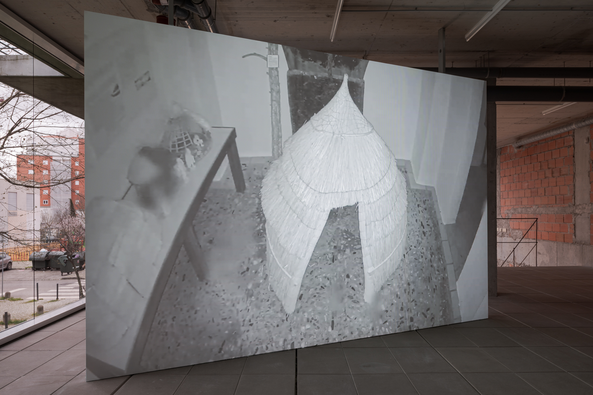 Willem de Rooij,
Hut Hut 2026, Lumiar Cité, vista da instalação. Foto: DMF